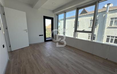 TUZLA TERSANELER BÖLGESİNDE SIFIR BİNADA KİRALIK 1+1 MODERN OFİS