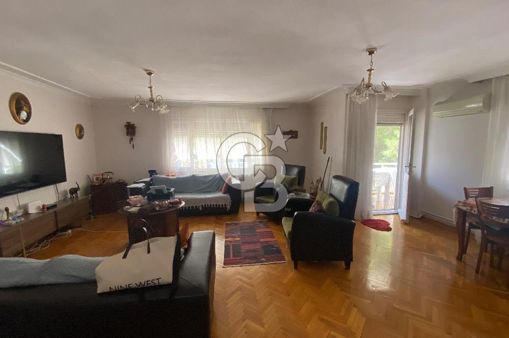 karşıyaka bostanlı gode cengiz parkına yakın geniş satılık daire