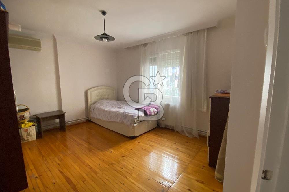 karşıyaka bostanlı gode cengiz parkına yakın geniş satılık daire