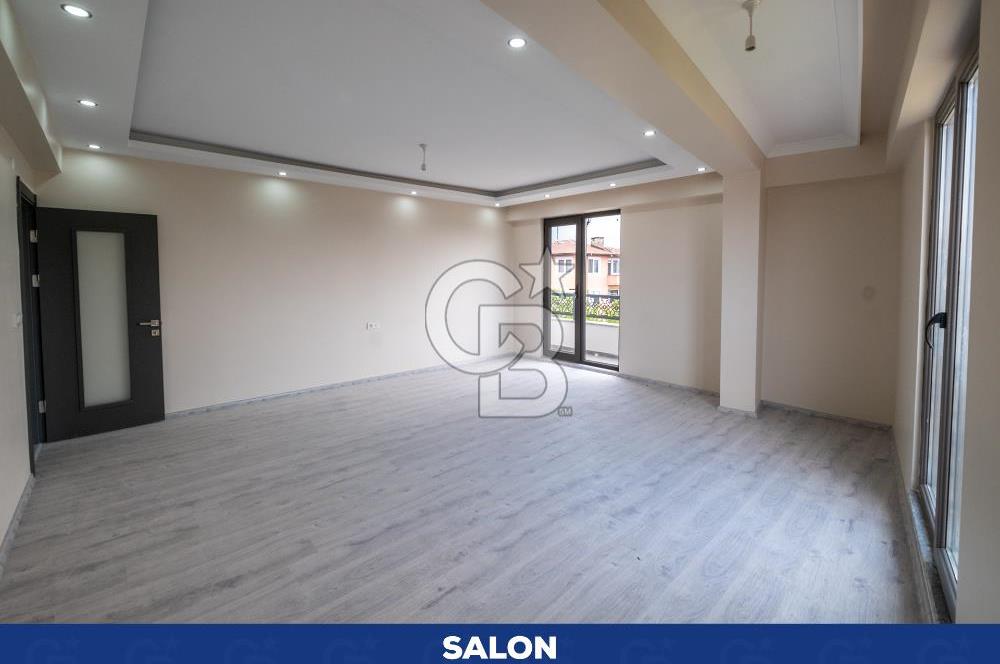 BAŞİSKELE YUVACIK'TA DENİZ MANZARALI GENİŞ 3+1 ÇATI DUBLEKS