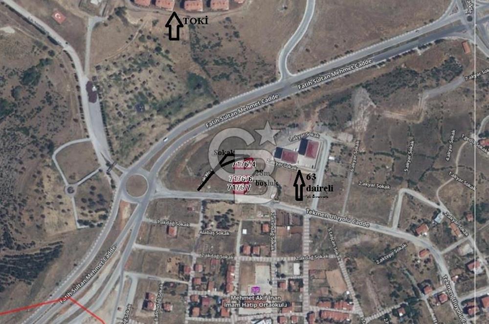 UŞAK MERKEZDE YOL CEPHELİ 3 PARSEL SATILIK İMARLI ARSA