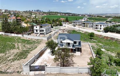 HACILAR BULVARINDA MANZARASI KAPANMAZ NA TAMAM MÜSTAKİL VİLLA