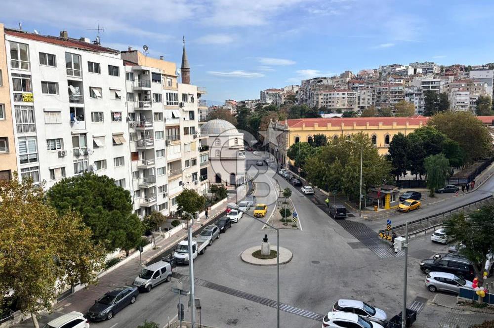 CB YALI'DAN MİTHATPAŞA CADDESİ ÜZERİNDE GENİŞ SATILIK 3+1 DAİRE