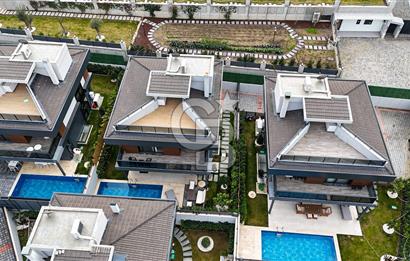 Urla Çeşmealtı Lüx 5+1 Villa