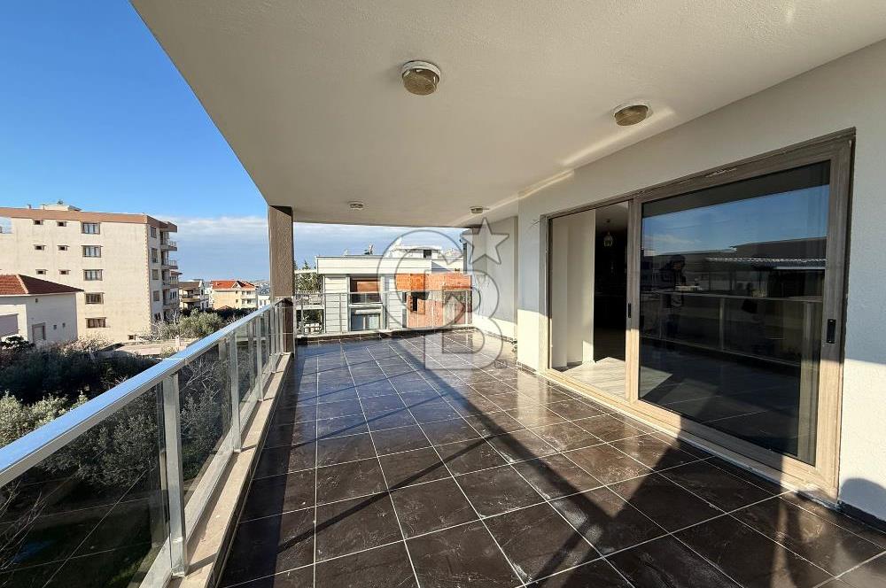 Bornova’da Satılık Altı Dükkan Üstü Daire Olan İki Katlı Bina