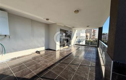 Bornova’da Satılık Altı Dükkan Üstü Daire Olan İki Katlı Bina