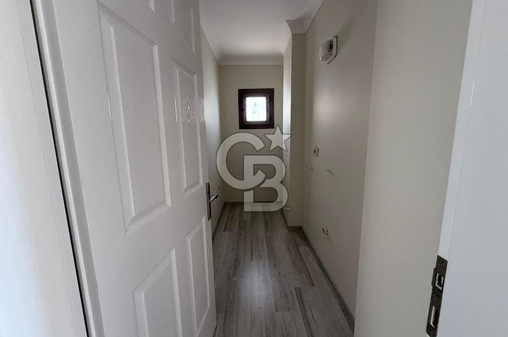 Bornova’da Satılık Altı Dükkan Üstü Daire Olan İki Katlı Bina