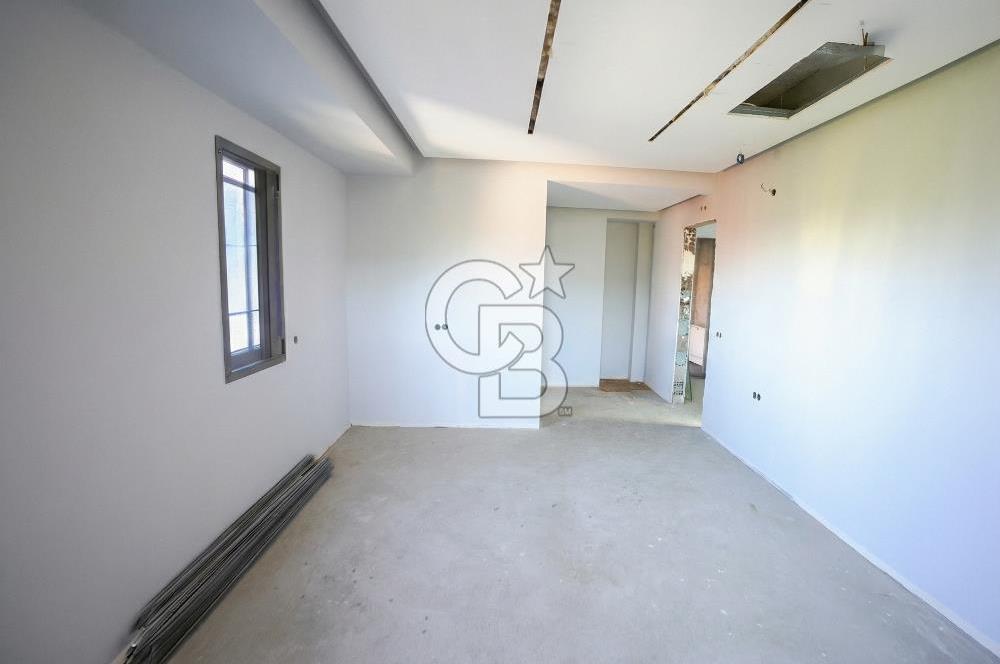 FOÇA KOZBEYLİ'DE 5+1 TRİPLEX LOFT HAVUZLU SATILIK MÜSTAKİL VİLLA