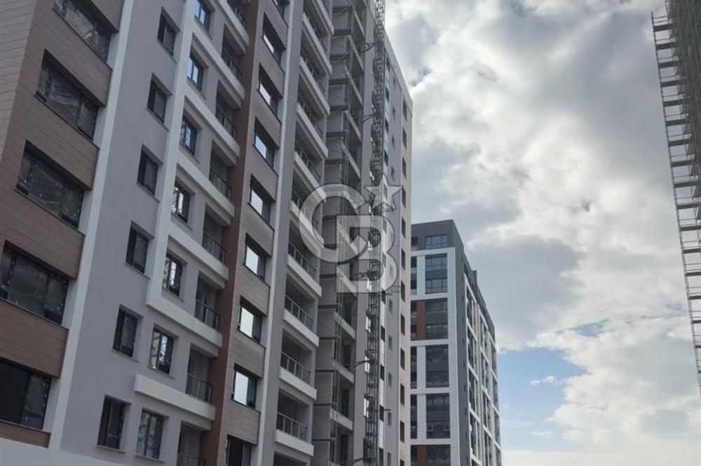 WEST KORDELİONDA HAVUZ CEPHELİ 2+1  DAİRE 