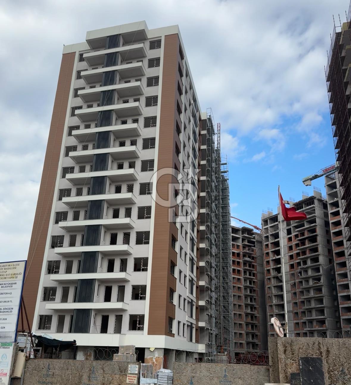 WEST KORDELİONDA HAVUZ CEPHELİ 2+1  DAİRE 