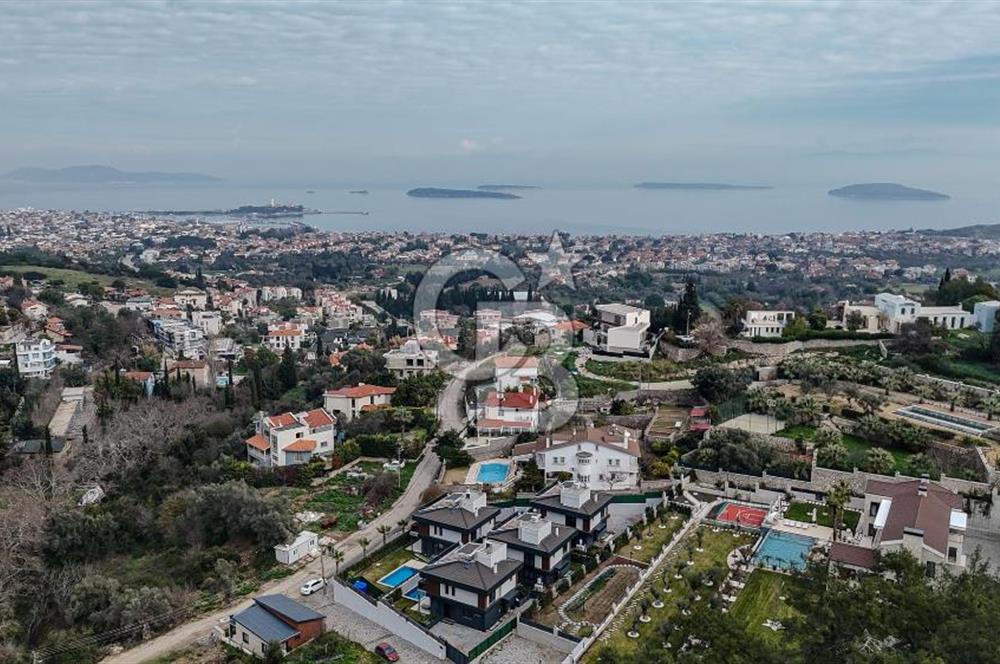 Urla Çeşmealtı Lüx 5+1 Villa