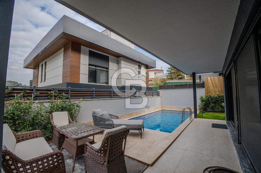 Urla Çeşmealtı Lüx 5+1 Villa