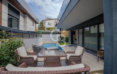 Urla Çeşmealtı Lüx 5+1 Villa