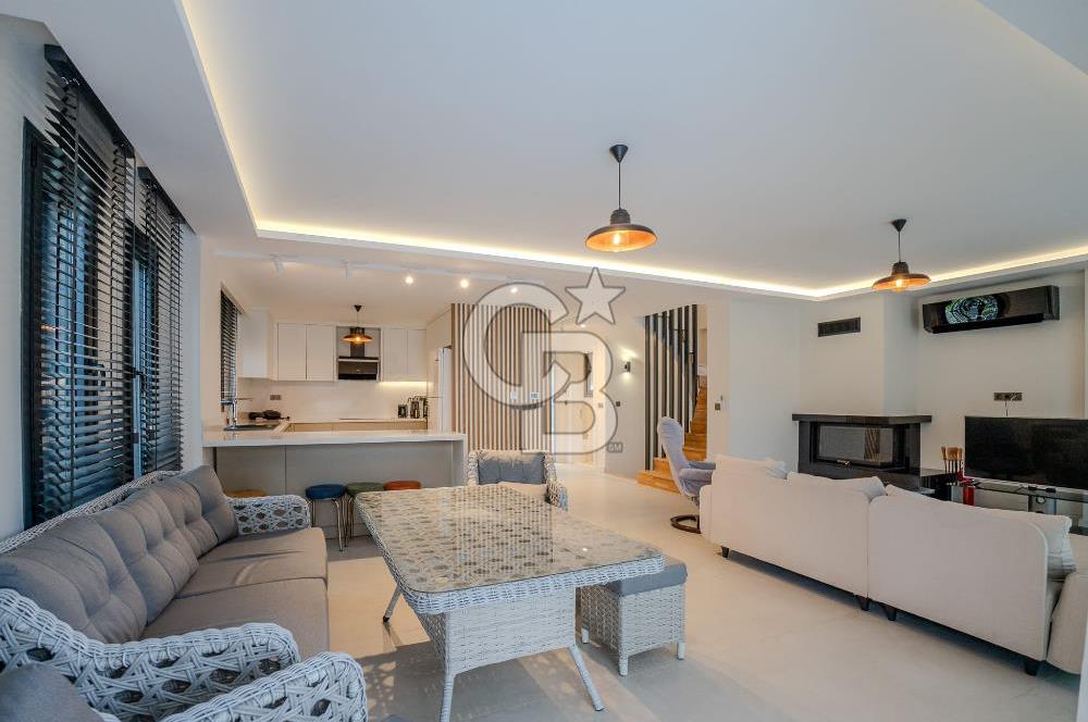 Urla Çeşmealtı Lüx 5+1 Villa
