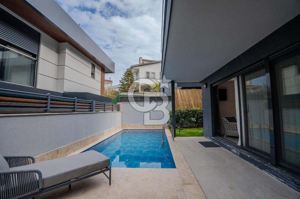 Urla Çeşmealtı Lüx 5+1 Villa