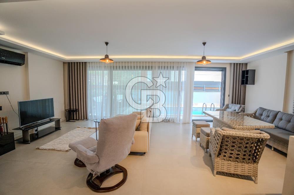 Urla Çeşmealtı Lüx 5+1 Villa