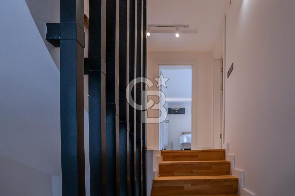 Urla Çeşmealtı Lüx 5+1 Villa