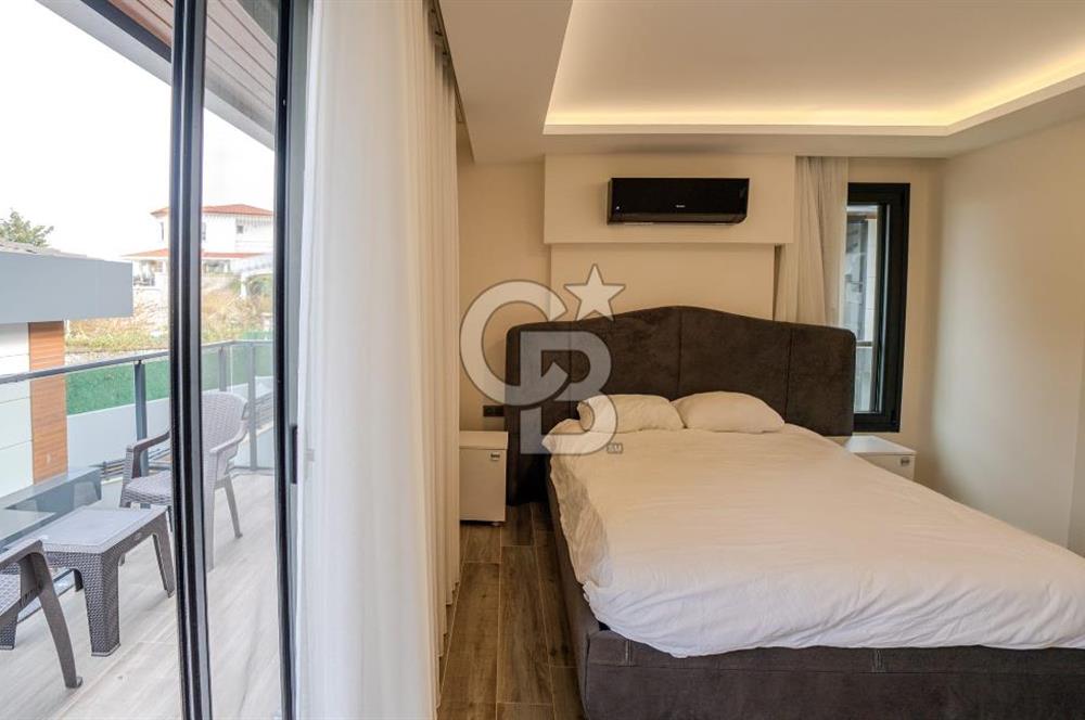 Urla Çeşmealtı Lüx 5+1 Villa