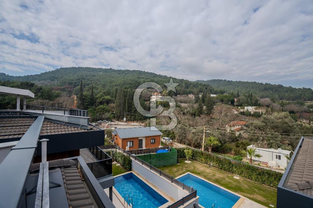 Urla Çeşmealtı Lüx 5+1 Villa
