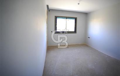 FOÇA KOZBEYLİ'DE 5+1 TRİPLEX LOFT HAVUZLU SATILIK MÜSTAKİL VİLLA