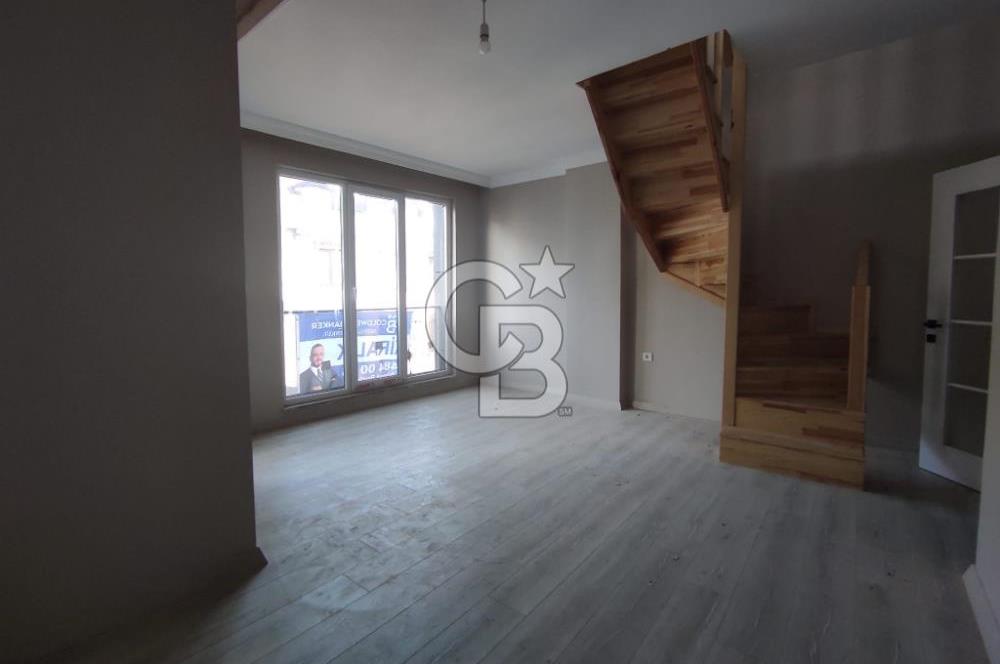 DEMOKRASİ CADDESİ METROYA YAKIN ASANSÖRLÜ 3+1 ÜST DUBLEKS