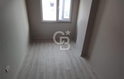 DEMOKRASİ CADDESİ METROYA YAKIN ASANSÖRLÜ 3+1 ÜST DUBLEKS