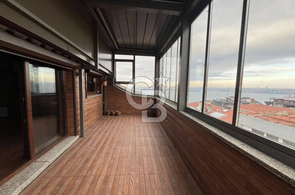 Üsküdar Salacak'ta 3+1 Deniz Manzaralı Teraslı Dubleks Kiralık Daire 