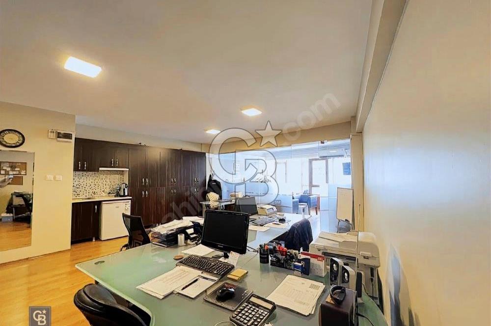 HALİTAĞA DA  SATILIK OFİS