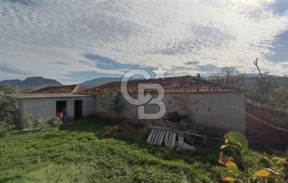 Aliağa Karaköyde Satılık 500 m² Arsa İçinde Tek Katlı Ev