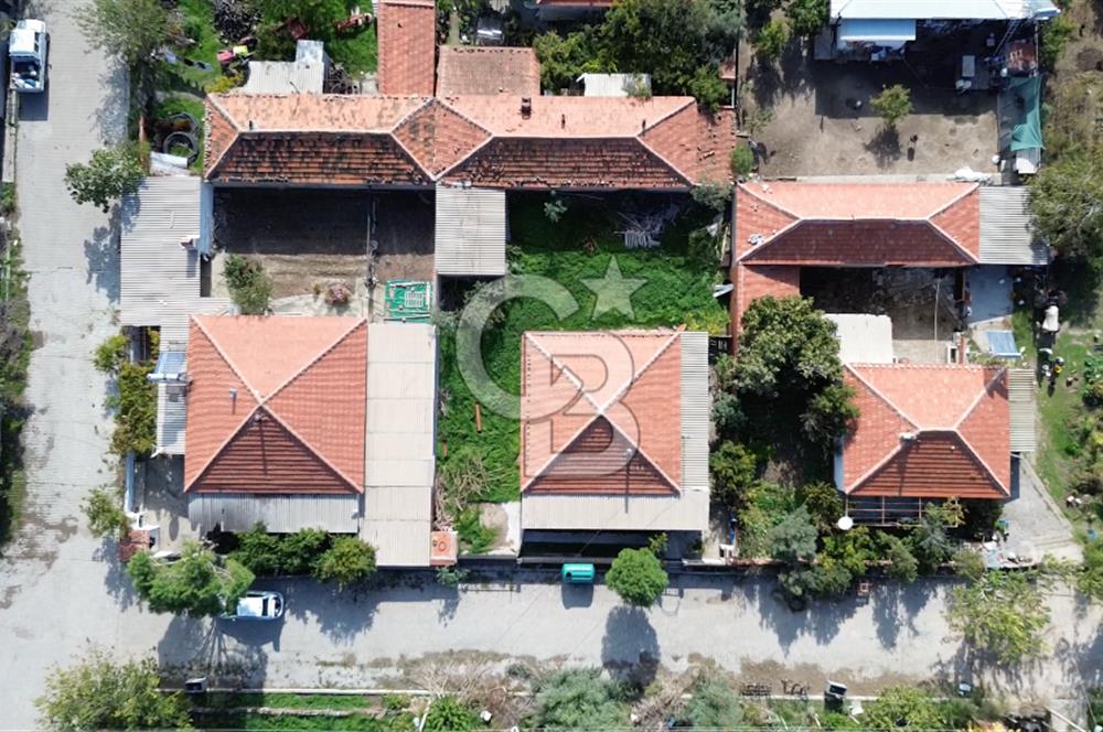 Aliağa Karaköyde Satılık 500 m² Arsa İçinde Tek Katlı Ev