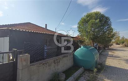 Aliağa Karaköyde Satılık 500 m² Arsa İçinde Tek Katlı Ev