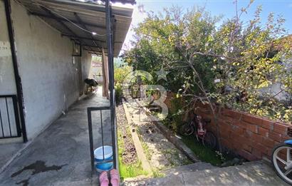 Aliağa Karaköyde Satılık 500 m² Arsa İçinde Tek Katlı Ev