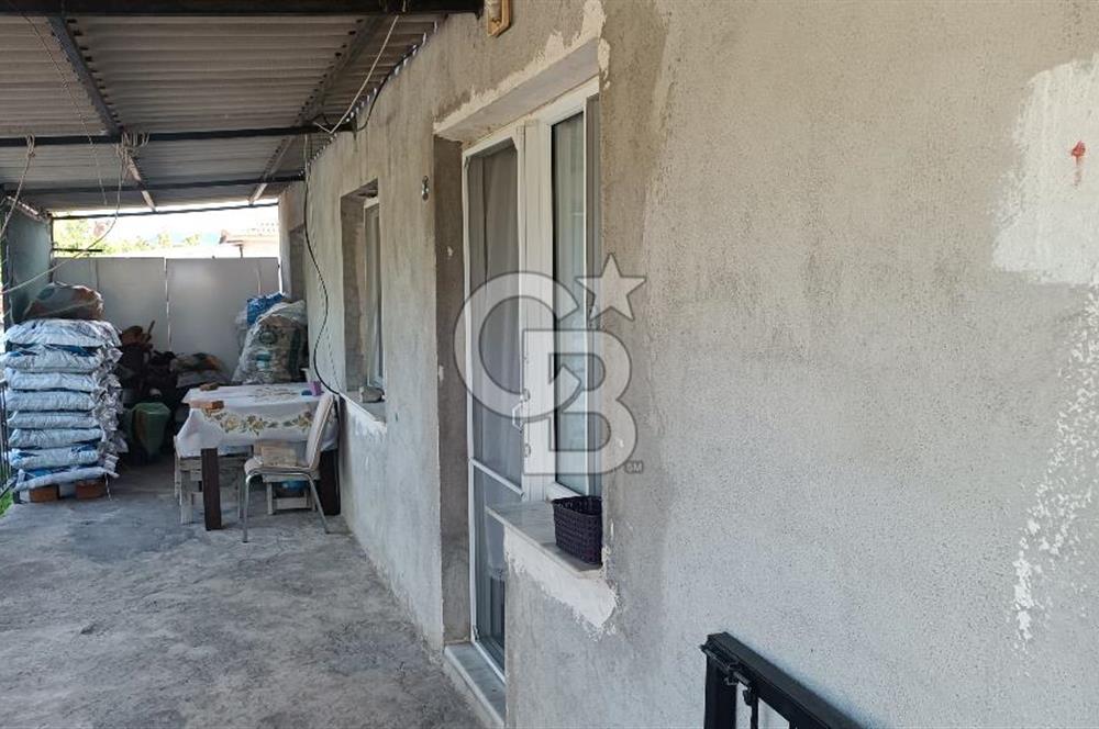 Aliağa Karaköyde Satılık 500 m² Arsa İçinde Tek Katlı Ev