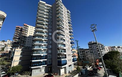 Bayraklı Nın en güzel konumunda Deniz manzaralı 3+1