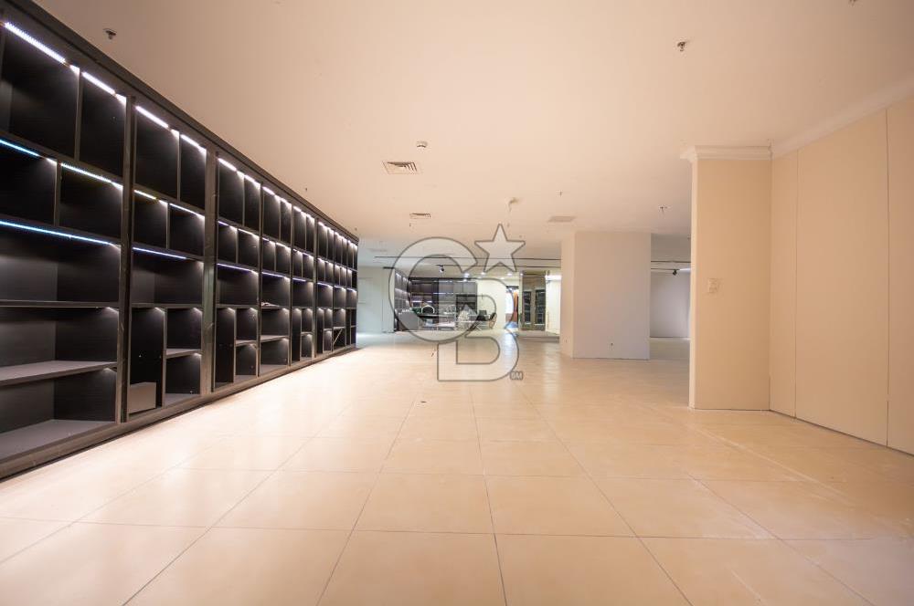 İstoç Öksüzoğlu Plaza'da 820 m² Satılık Plaza Katı