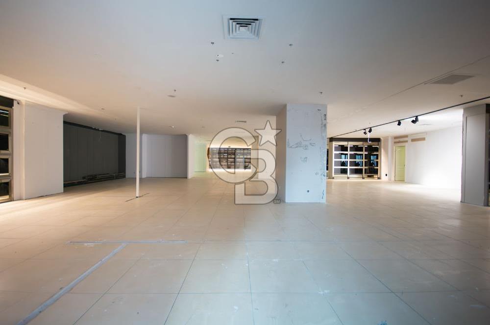 İstoç Öksüzoğlu Plaza'da 820 m² Satılık Plaza Katı