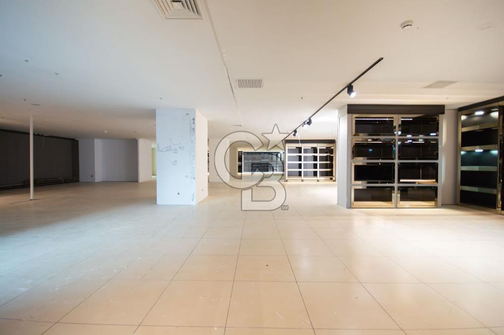 İstoç Öksüzoğlu Plaza'da 820 m² Satılık Plaza Katı