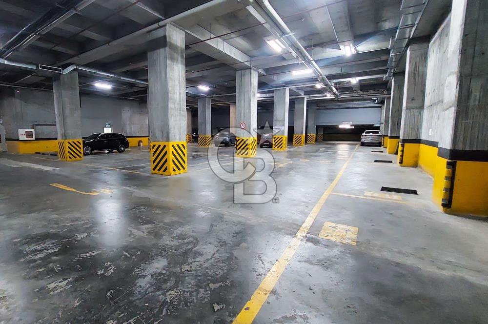 İstoç Öksüzoğlu Plaza'da 820 m² Satılık Plaza Katı