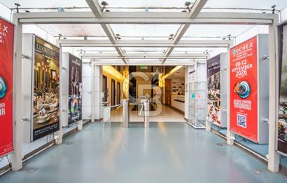 İstoç Öksüzoğlu Plaza'da 820 m² Satılık Plaza Katı