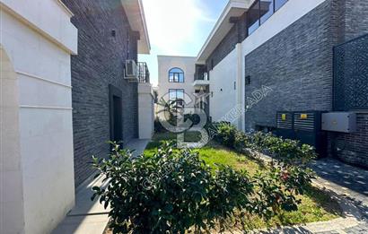 Kuşadası Kuştur Plajı ‘na Yürüme Mesafesinde 1+1 şık eşyalı kiralık daire