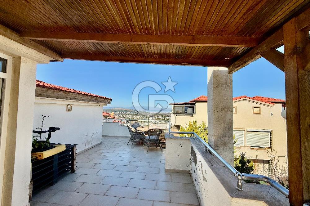 Güzelbahçe Kahramandere Deniz Manzaralı Satılık 4+2 Villa