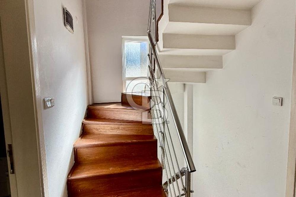 Güzelbahçe Kahramandere Deniz Manzaralı Satılık 4+2 Villa