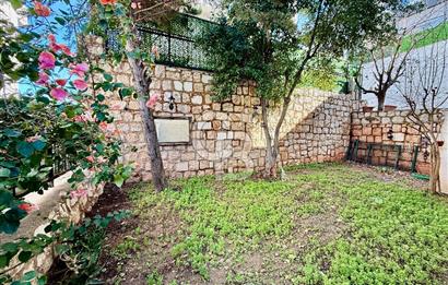 Güzelbahçe Kahramandere Deniz Manzaralı Satılık 4+2 Villa