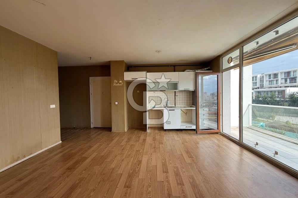 Pendik Dumankaya Minimal Satılık 2+1 Daire Havuz Manzaralı