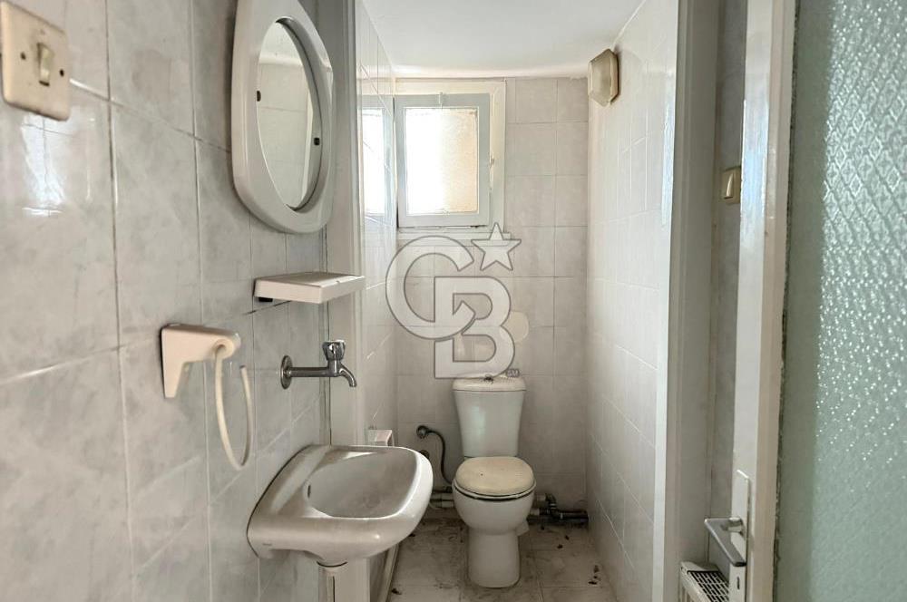 Karşıyaka Donanmacı Mahallesi İzsu Sokağı 3+1 Kiralık Daire 