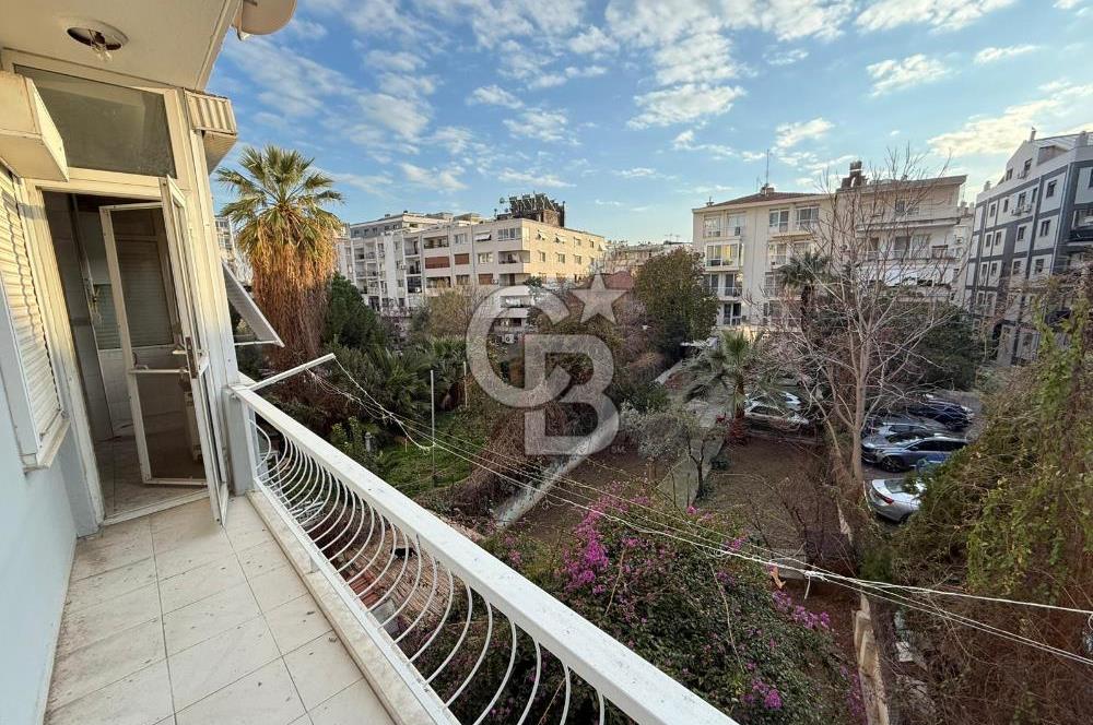 Karşıyaka Donanmacı Mahallesi İzsu Sokağı 3+1 Kiralık Daire 