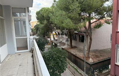 Karşıyaka Donanmacı Mahallesi İzsu Sokağı 3+1 Kiralık Daire 