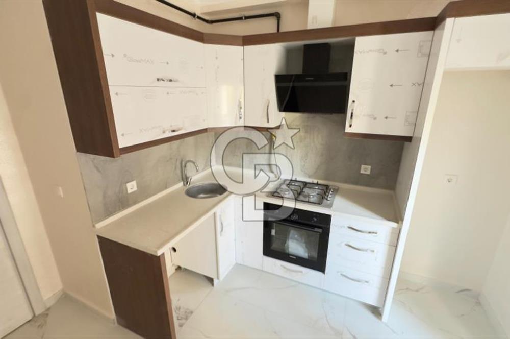 Fikri Altay'da Sıfır Binada 2+1 Asansörlü Balkonlu Daire