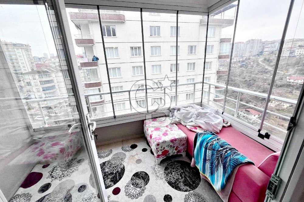 ŞEHİTLER CADDESİ ÜZERİNDE SİTE İÇERİSİNDE CAM TERAS BALKONLU 3+1