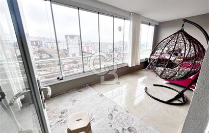 ŞEHİTLER CADDESİ ÜZERİNDE SİTE İÇERİSİNDE CAM TERAS BALKONLU 3+1